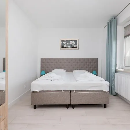 Aquamarina By Renters Apartmán *